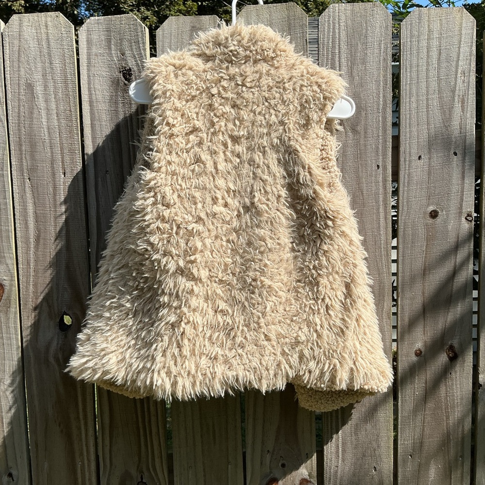 Reversible Furry Beige Vest - Picture 2 of 4